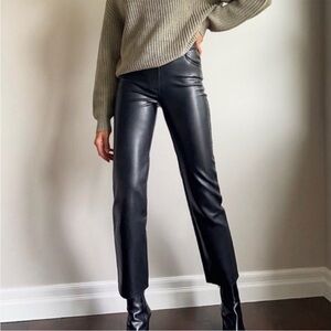 Aritzia Wilfred Melina Faux Leather Pant in Black Size 2
High Rise Straight Leg